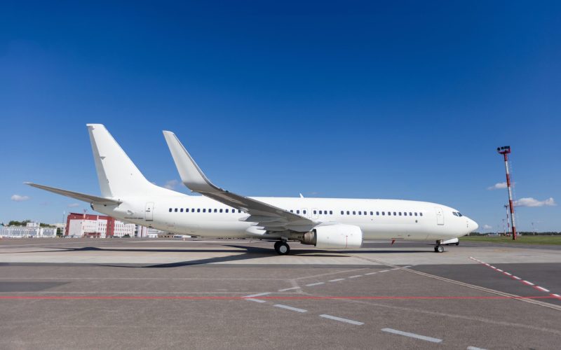 Boeing-737-800-LY-PMI-Exterior-2